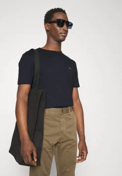 BOSS TEE CURVED - Camiseta Básica - Dark Blue, Hombre -Outlet BOSS Tienda 27faf4dc52314af994e409e56f503a8e