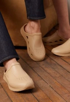 BOSS TITANIUM UNISEX - Sandalias Planas - Open Beige, Unisexo