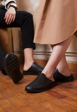 BOSS TITANIUM UNISEX - Sandalias Planas - Black, Unisexo