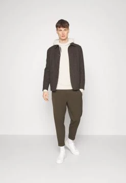 Outlet BOSS Tienda -Outlet BOSS Tienda 46fc9b00710e4071937049d907b91710