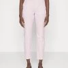 BOSS TACHINI - Pantalones Chinos - Light/pastel Pink, Mujer