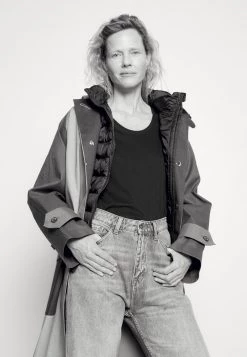 BOSS ECIRASA - Camiseta De Manga Larga - Midnight, Mujer -Outlet BOSS Tienda 5ef5cf409eec49cfa22c67c215f2d128