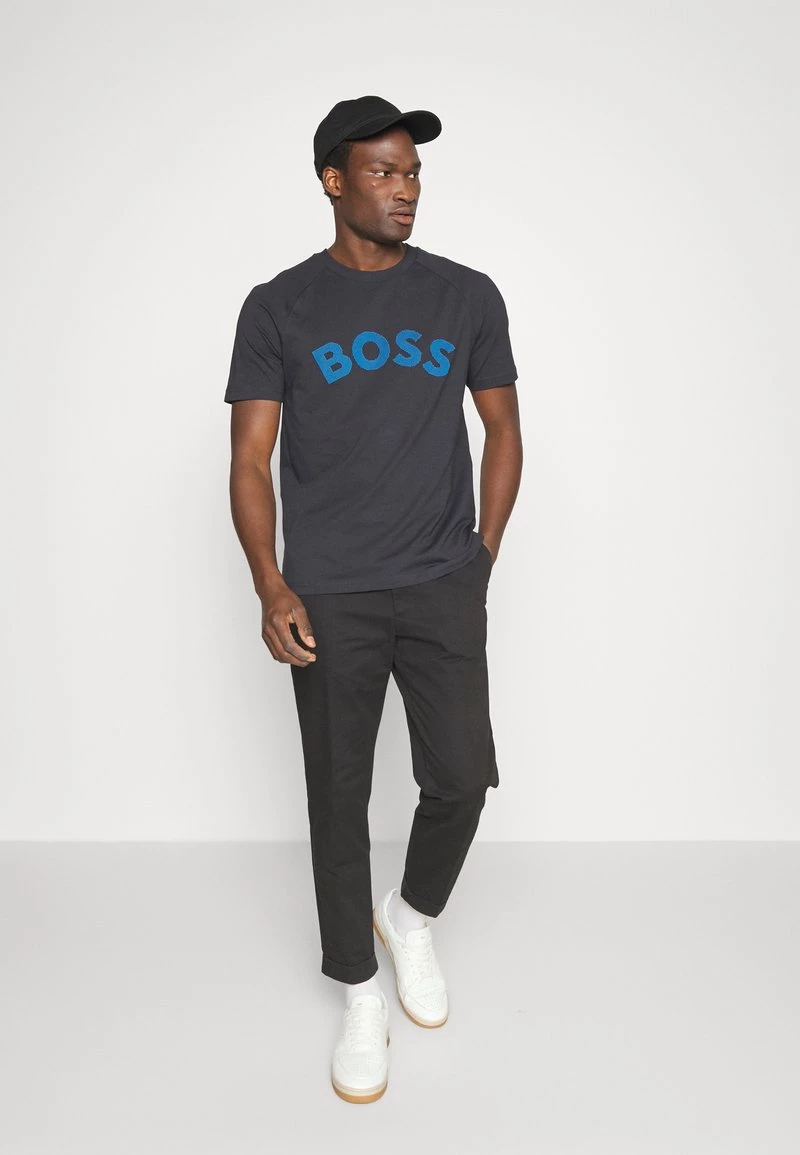BOSS NAPS TEE - Camiseta Estampada - Dark Blue, Hombre 2 BOSS NAPS TEE - Camiseta Estampada - Dark Blue, Hombre - Imagen 2