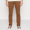 BOSS Pantalones Chinos - Medium Brown, Hombre