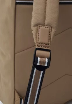 Boss X Russell Athletic LARGE GOODS - Mochila - Medium Beige, Hombre -Outlet BOSS Tienda 70c1ee0e72a848679df374a6b8cf8591