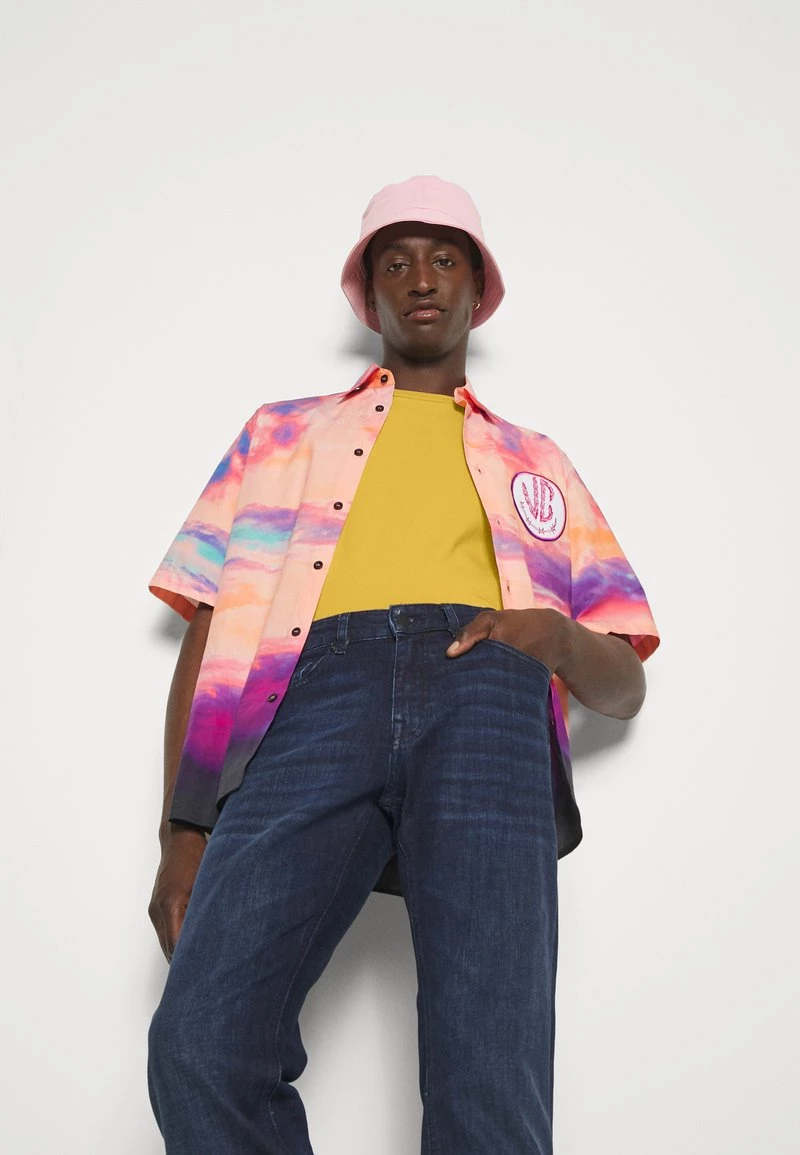 BOSS TEE - Camiseta Básica - Gold, Hombre 4 BOSS TEE - Camiseta Básica - Gold, Hombre - Imagen 4