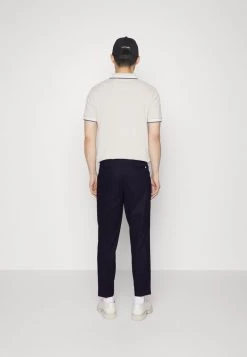 BOSS PERIN PLEAT - Pantalones Chinos - Dark Blue, Hombre -Outlet BOSS Tienda 98d588d56e1d428c9f0411105901d401