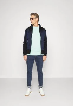 BOSS SHEPHERD - Chaquetas Bomber - Dark Blue, Hombre 7 BOSS SHEPHERD - Chaquetas Bomber - Dark Blue, Hombre -Outlet BOSS Tienda c297d2fd86c349e8b9d3c2249d33c15c