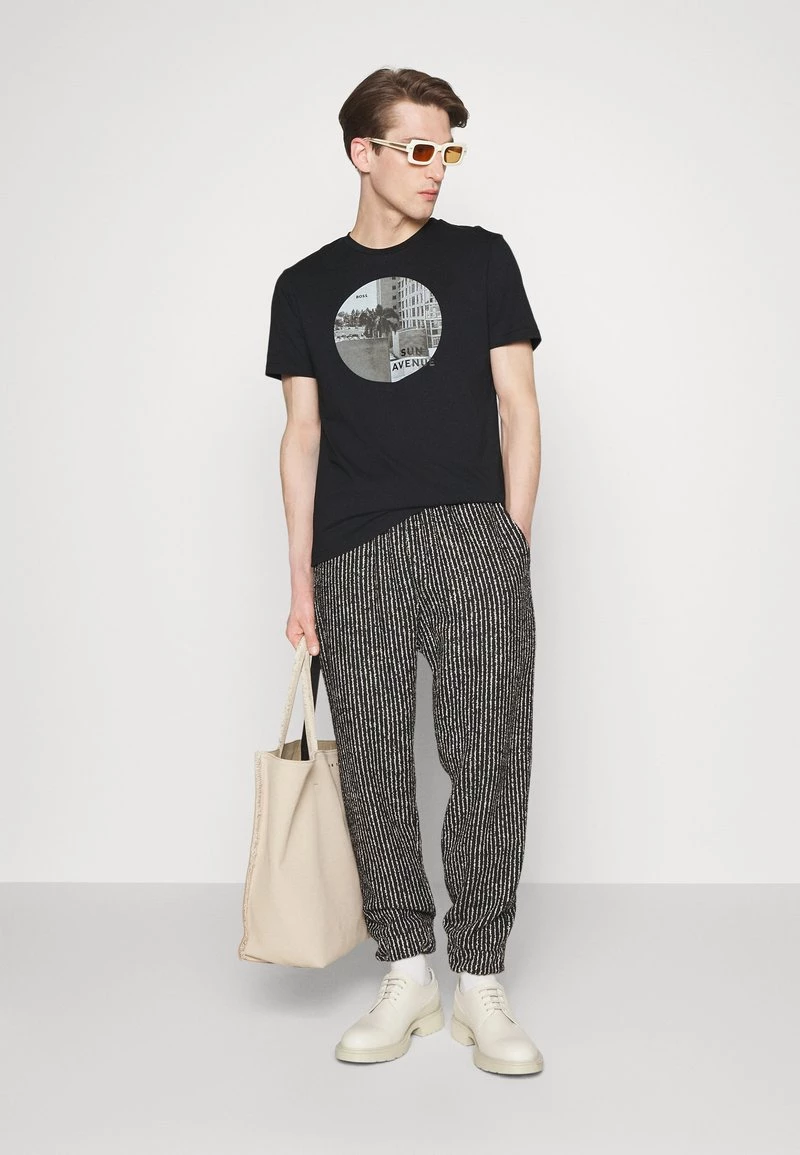 BOSS THINKING - Camiseta Estampada - Black, Hombre 2 BOSS THINKING - Camiseta Estampada - Black, Hombre - Imagen 2