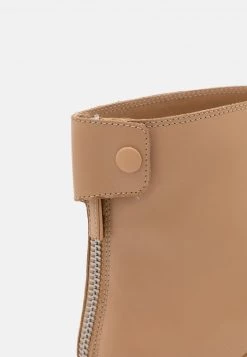 BOSS DENORY ZIPBOOTIE - Botines Con Plataforma - Beige, Mujer -Outlet BOSS Tienda cd3ded65ec574e76be5d8a77af40f76f