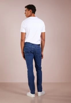 BOSS MAINE - Vaqueros Rectos - Medium Blue, Hombre 8 BOSS MAINE - Vaqueros Rectos - Medium Blue, Hombre -Outlet BOSS Tienda cd5cd1da98564296901eb2660e45a548