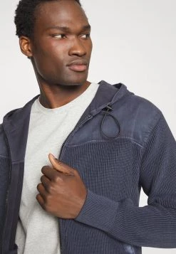 BOSS ALYBOMERS - Chaqueta De Punto - Dark Blue, Hombre 9 BOSS ALYBOMERS - Chaqueta De Punto - Dark Blue, Hombre -Outlet BOSS Tienda cf3af28d7302416ebdc449ffa335b00f