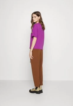 BOSS EVINA - Camiseta Estampada - Bright Purple, Mujer -Outlet BOSS Tienda d3dfe57daa6446ddaf6c741692382e5f