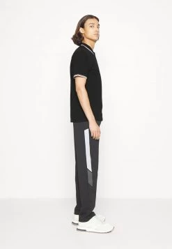 BOSS PCHUP - Polo - Black, Hombre 11 BOSS PCHUP - Polo - Black, Hombre -Outlet BOSS Tienda d935acce8ac147d0beabba94ac72bc40