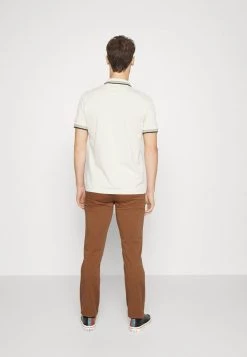BOSS Pantalones Chinos - Medium Brown, Hombre -Outlet BOSS Tienda dfd5e324ead84f1b90643b7369bf69a1